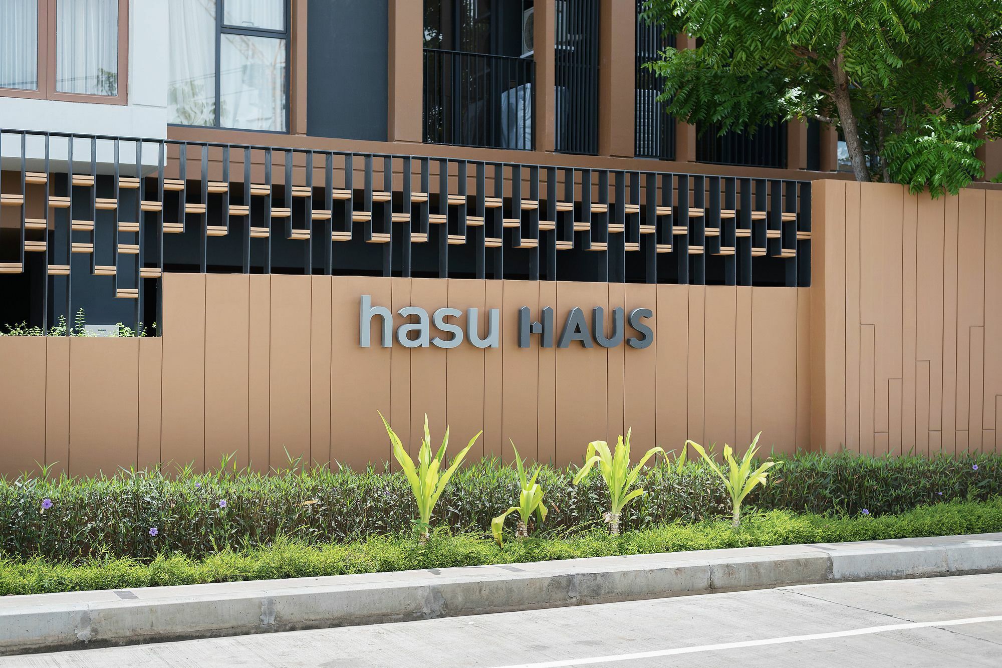 Hasu Haus By Favstay Banguecoque Exterior foto